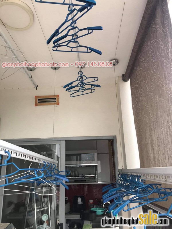 Thay dây cáp, bộ tời giàn phơi Hòa Phát tại chung cư 102 Trường Chinh, nhà anh Phúc - 04